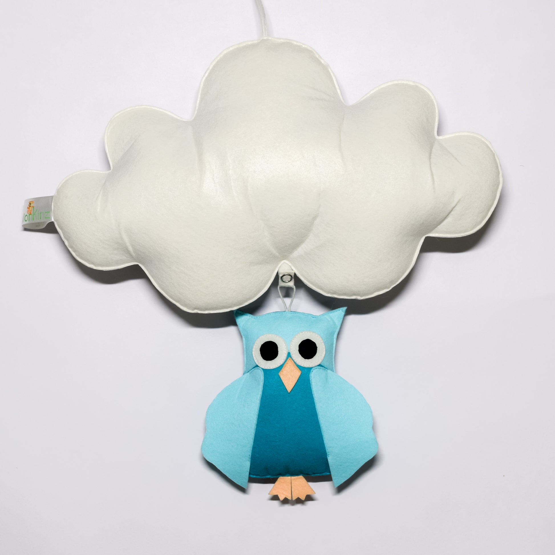 Cloud hanging with mini - Monkinz
